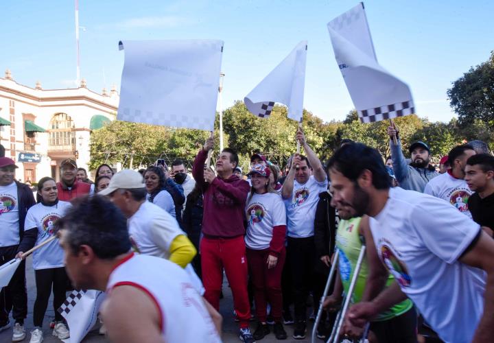 Titular de la SSH participó en la Carrera Familiar de Apan