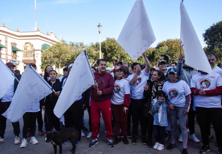 Titular de la SSH participó en la Carrera Familiar de Apan