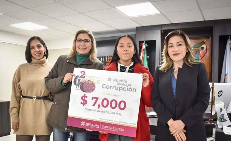 Incita Contraloría a juventud a erradica corrupción desde redes sociales