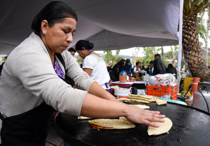 Realizará Turismo catálogo de cocineras y cocineros tradicionales