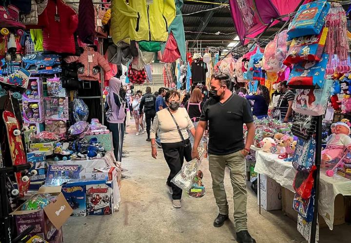 Invita OEEH a las familias al Tianguis Navideño 2023