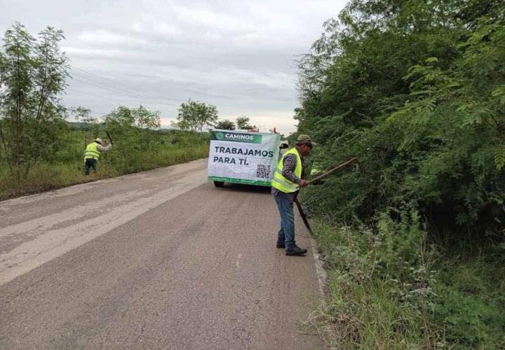 Limpia Gobierno carreteras de San Martín y Tampacán