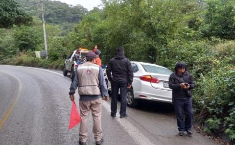 Chocó auto contra el cerro