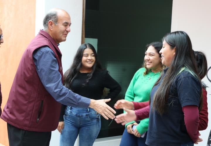 Comunidad educativa de la UICEH recibió equipamiento