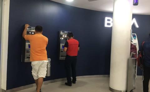 Cajeros BBVA se quedaron sin efectivo; hizo a muchos enfadar