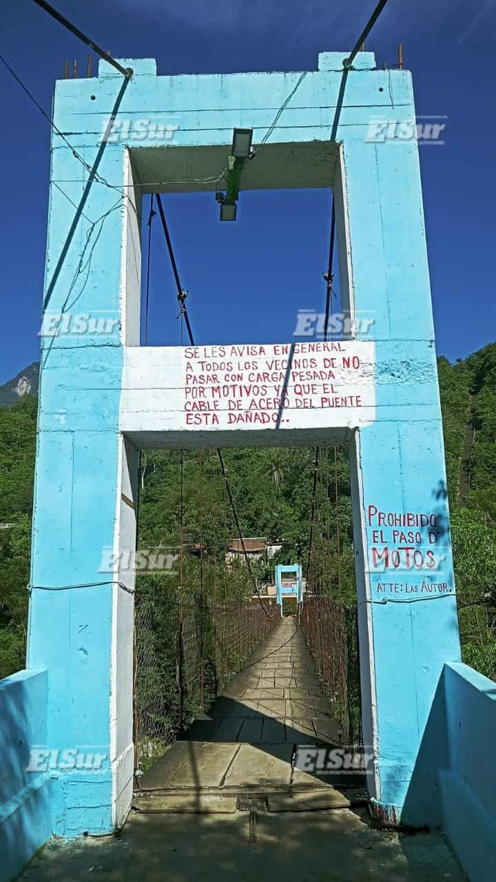 Puente a punto del colapso en Xomoco