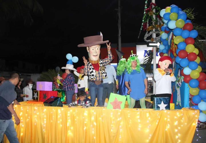 Gobierno Municipal realizó desfile de Reyes Magos