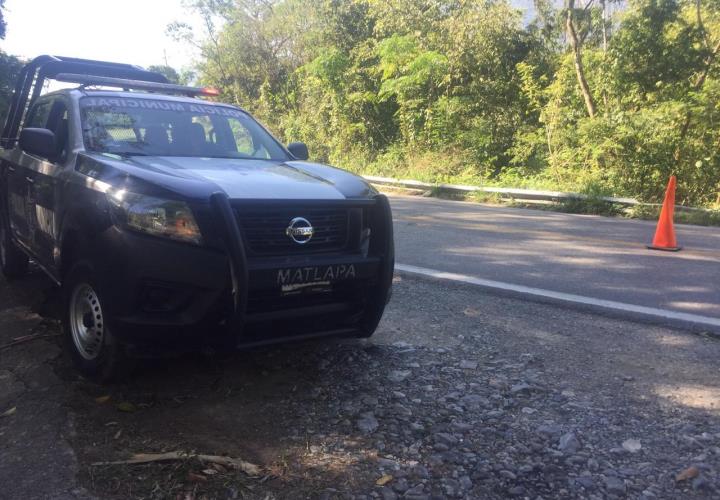 Muere abuelito en vía pública en Barrio Arriba; Policía Municipal arribó al lugar