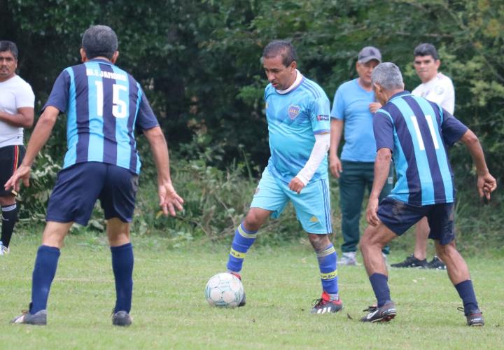 Garzas Blancas sufrió; pero le ganó a R. Zaragoza 2 a 1