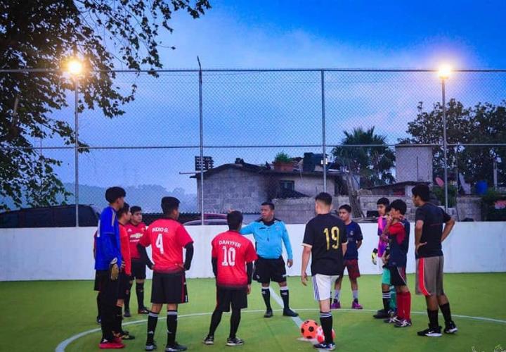 Protestan deportistas por retrasos en liga