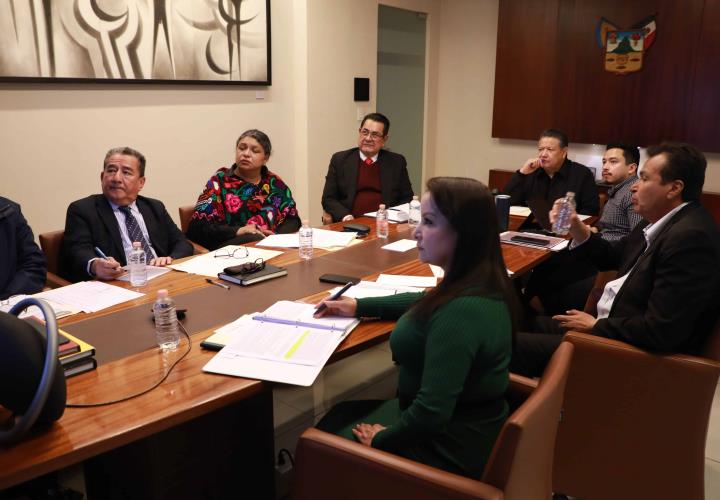 Sostiene Menchaca Salazar reunión de seguimiento en materia de salud