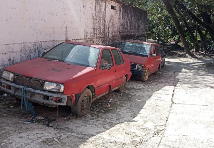 Retirarán vehículos chatarra