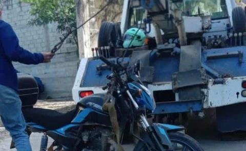 Opera en la ciudad banda de ladrones; roban motos
