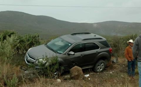 Camioneta salió de la carretera