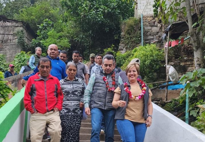 Celebró Xaltipa rehabilitación de puente 