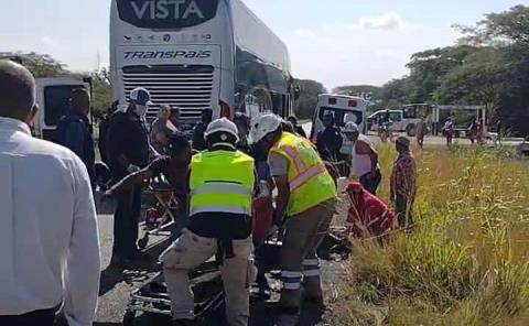 Deja choque cinco heridos; autobús venía a Tamazunchale