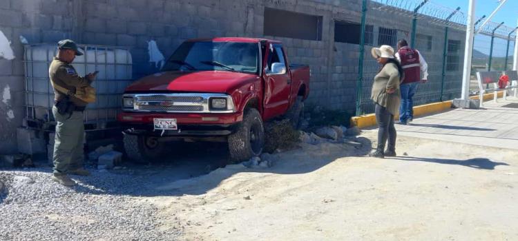 Vehículo aplastó a un hojalatero