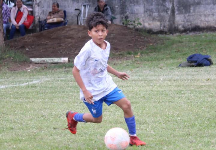 Barrera Constructores ganó 3-0 a San Rafael