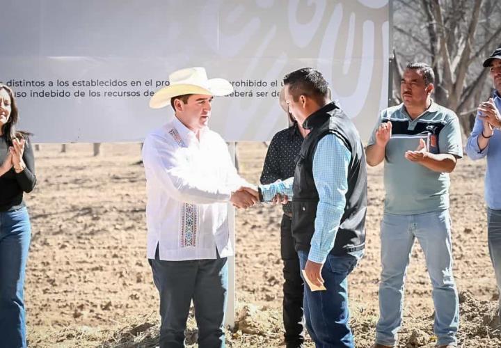 Entrega Saderh modernización de módulo de riego en Metztitlán