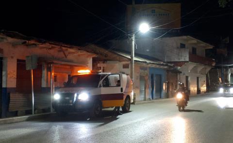 Derrapa motociclista y termina herido en San Maiguel