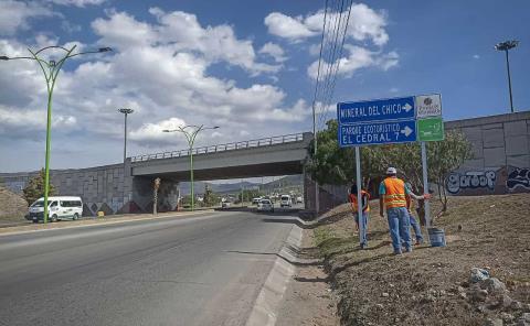 Entregan señalética turística en 31 municipios hidalguenses