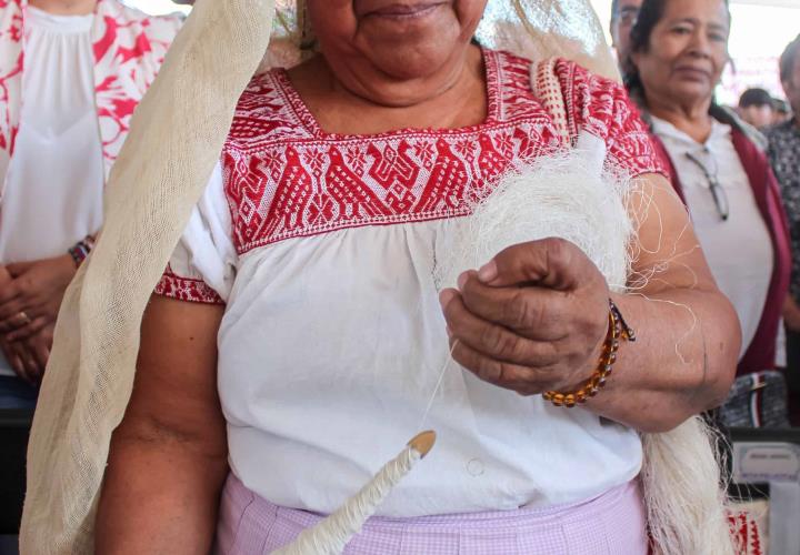 Participan maestros artesanos hidalguenses, en concurso iberoamericano