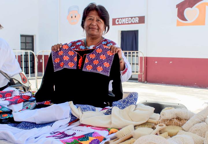 Participan maestros artesanos hidalguenses, en concurso iberoamericano