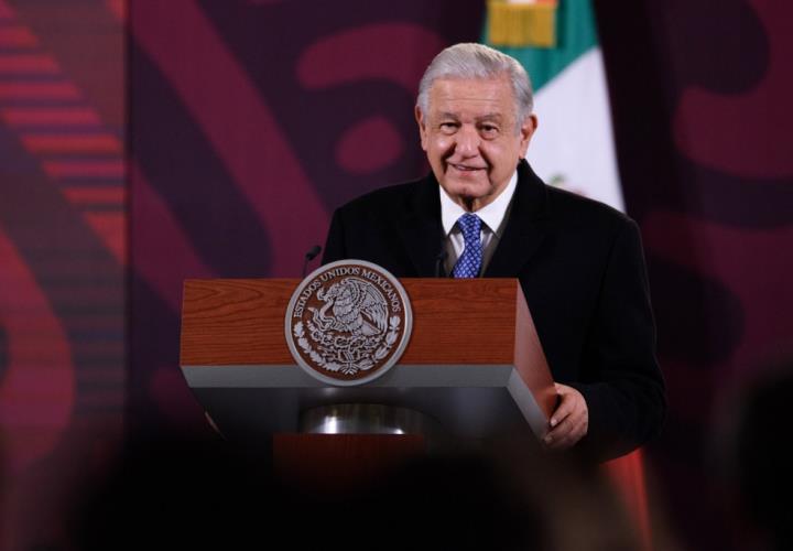 Lanza AMLO preguntas a Zedillo sobre Fobaproa, pensiones...