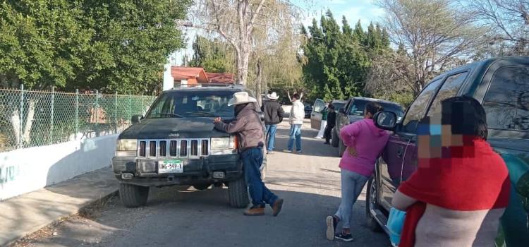 TOMAN Y CIERRAN CLÍNICA DEL IMSS