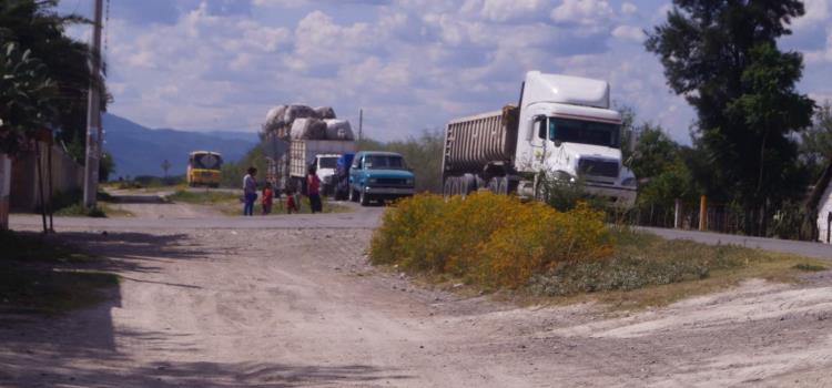 Motociclista derrapó en carretera estatal