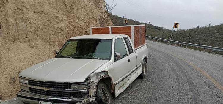 FUERTE CHOQUE SOBRE CARRETERA