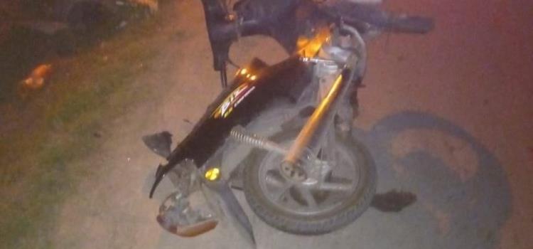 Jovencito se cayó de moto