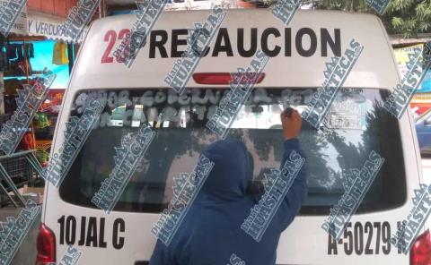 Se manifiestan transportistas en la ruta Jaltocán- Huejutla

