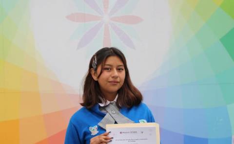 Alumna del CECyTEH ganó tercer lugar en concurso de ensayo