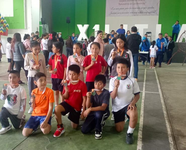 Escuela de Badminton al estatal de primarias
