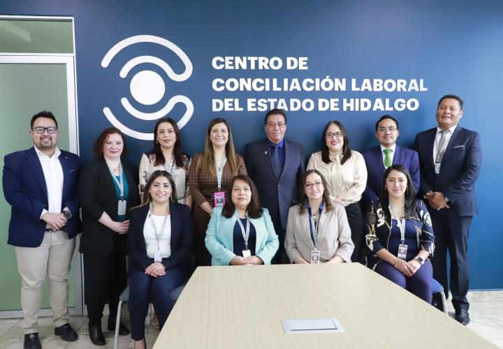 Conciliadores reciben certificado para la solución de conflictos laborales