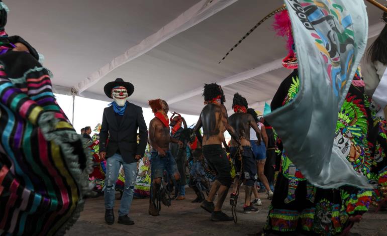 Lluvia de alegría en el Carnaval de Carnavales 2024