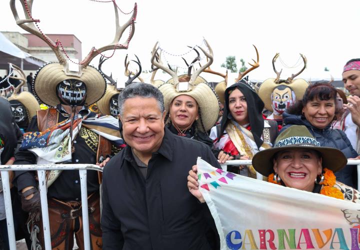 Presente la magia de los carnavales  en Plaza Juárez