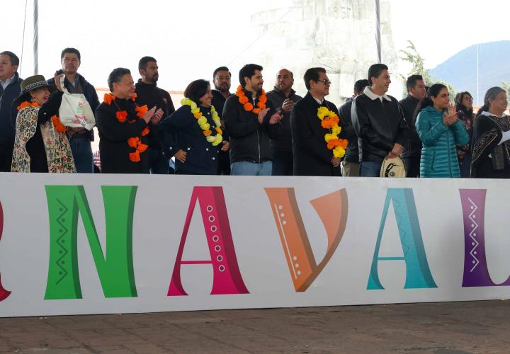 Presente la magia de los carnavales  en Plaza Juárez