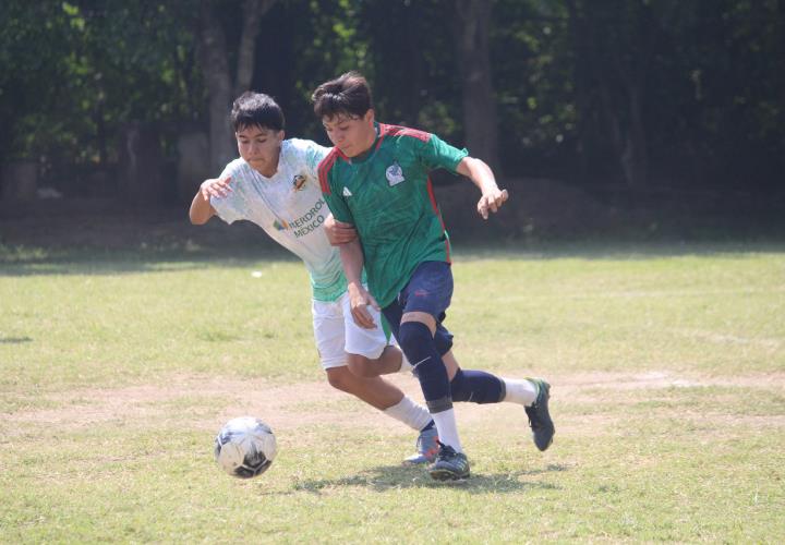 Atl. Temamatla versus Reyes FC en estelar juvenil especial