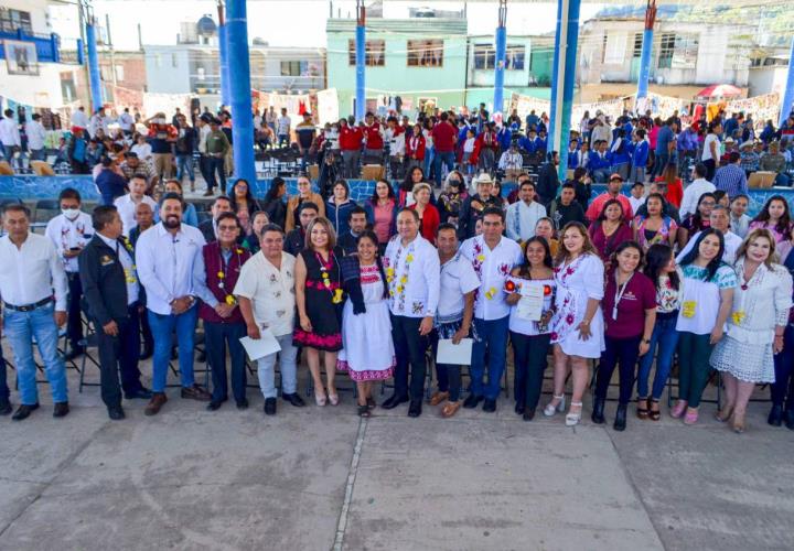 Con poesía, cantos y experiencias, se conmemoró Día Internacional de la Lengua Materna en Hidalgo