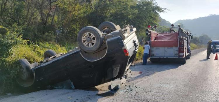 VOLCÓ CAMIONETA