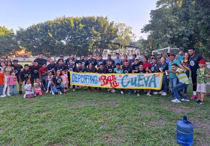 Bar la Cueva se bebió a Picholco y es finalista