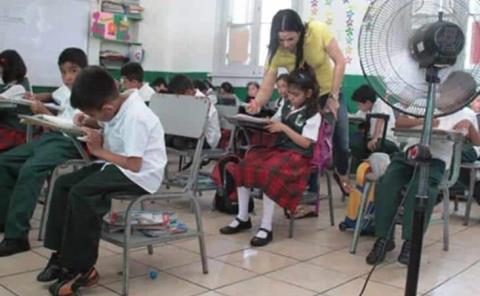 Descartan suspender las clases por el calor