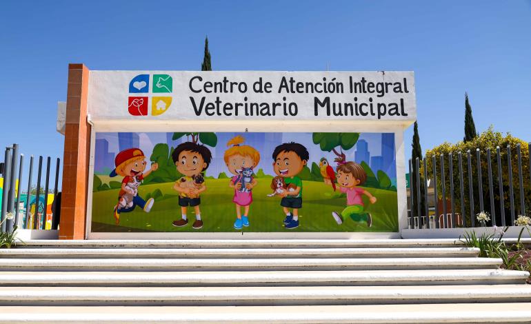 Autoridades estatales y municipales recorren Centro de Atención Integral Veterinario