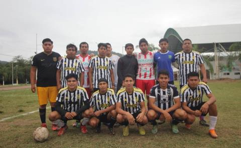 Huexco arrebató invicto al Camino Real en fut 7
