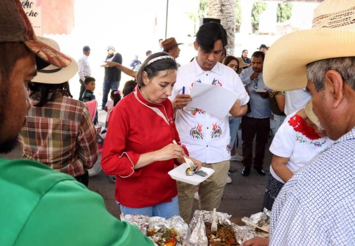 Muestra Acatlán diversidad gastronómica en Expo Acuícola 2024