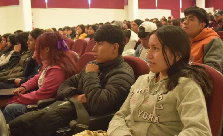 Catedráticos de la UTVM colaboraron en libro dedicado al maguey pulquero