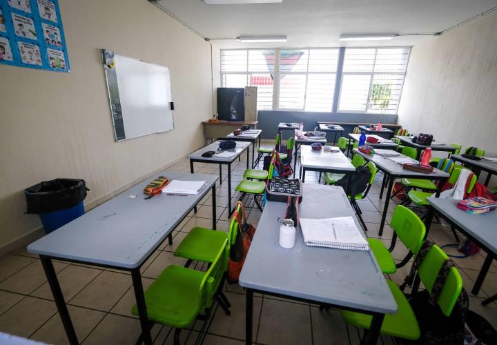 Más de  560 mil alumnos inician periodo vacacional