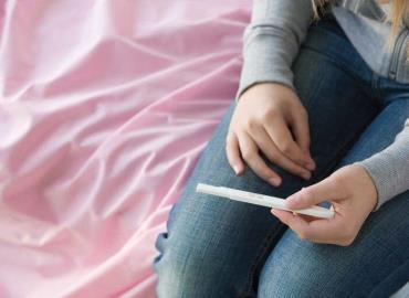 Adolescentes compran pruebas de embarazo